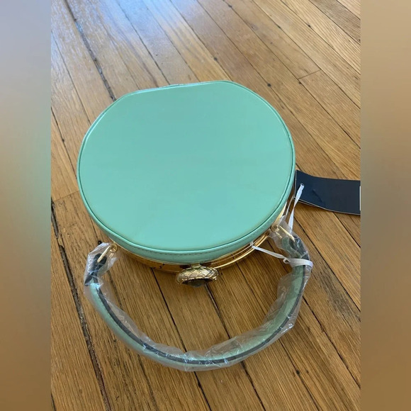 NWT La Terre Mint Green Crossbody Bag with detachable strap - Picture 6 of 9